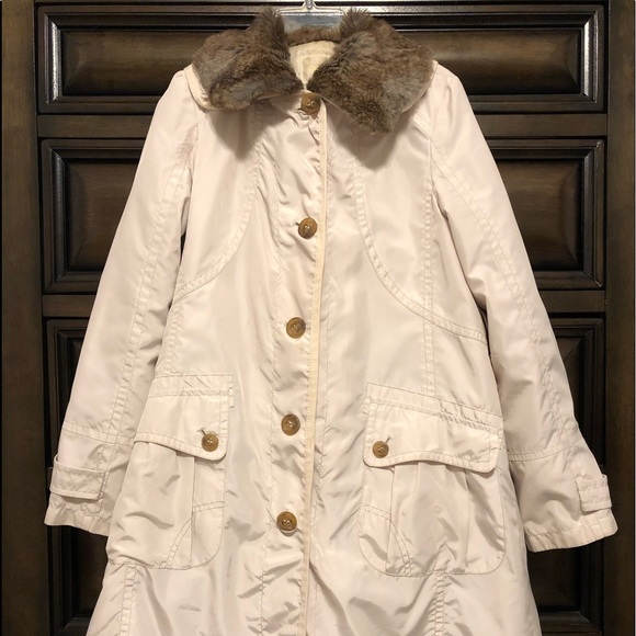 Women Raincoat - Picture 4 of 16